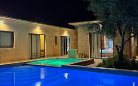 Sèjour amoureux Villa de Charme Piscine Privèe et Spa